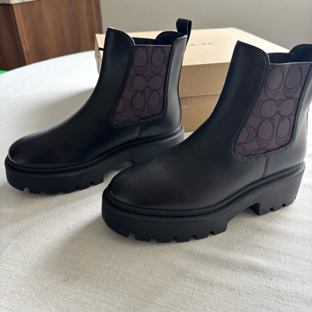 NEW Coach Lucy Chelsea Boot  Black Signature Bootie 6B